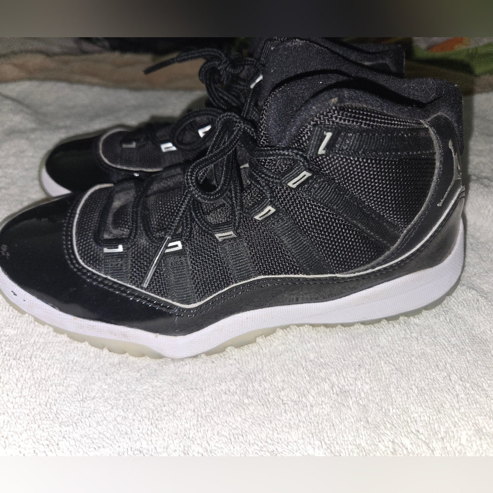 Jordan Kids Shoes in Black and White